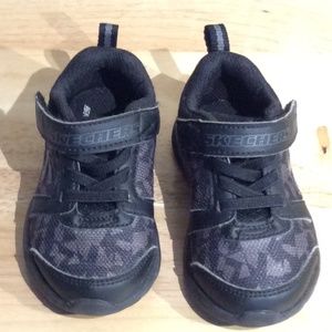 Sketchers boys shoes